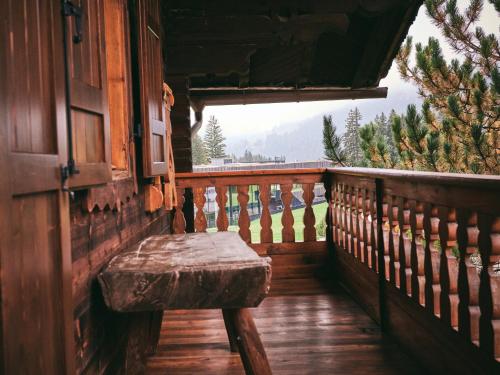 Double Room with Balcony and Mountain View