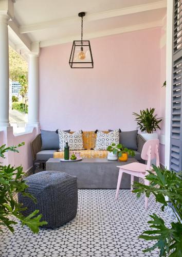 Pineapple House Boutique Hotel