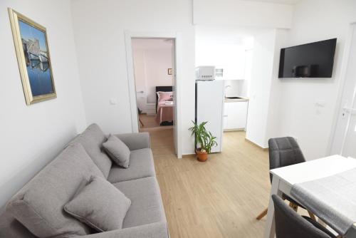 Karlo apartments