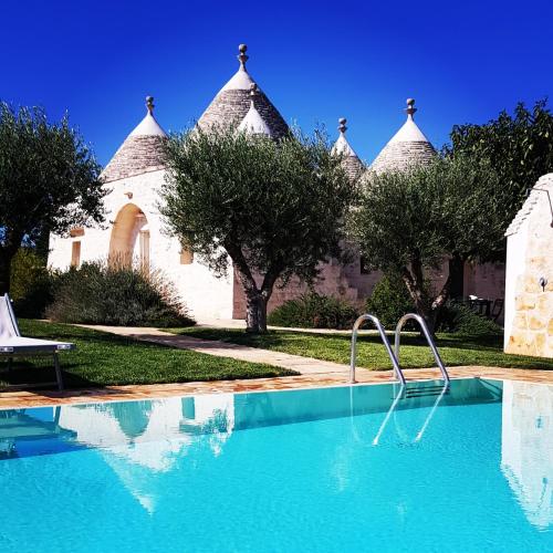 Trulli Terrarossa con Piscina Martina Franca