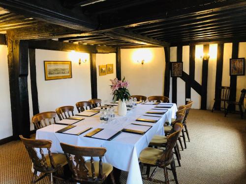Brook Red Lion Hotel - image 11