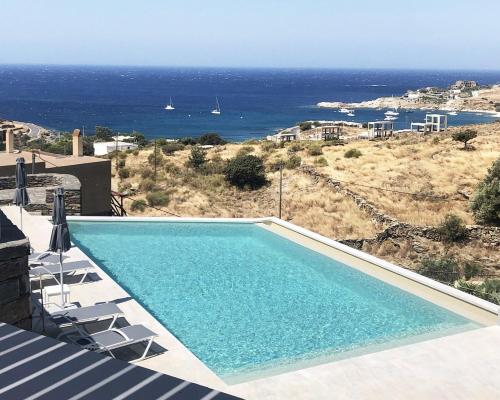 Modern home with 2 apartments, a swimming pool and sea view, in the area of Koundouros - Location saisonnière - Koundouros