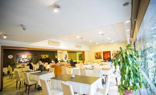 Hotel Garden in Alberto Olmedo