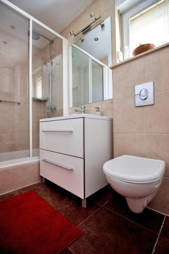 Sandy Beach Apartments - image 2