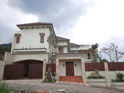 Villa Ayana Syariah Malang