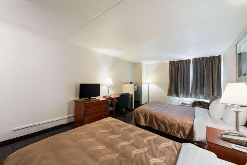 Double Room with Two Double Beds - Non-Smoking