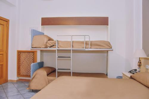 Hotel Piccolo Sogno Room Type - Quadruple Room with Private Bathroom Hotel Piccolo Sogno Room Type - Quadruple Room with Private Bathroom