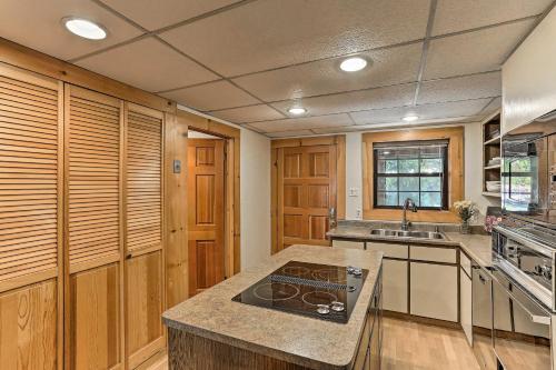 Wine Lovers Retreat Located in Burnsini Vineyards - image 7
