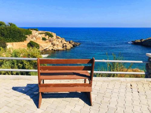 SEA & SKY Bungalows Escape Beach Guest Rooms, Kyrenia (foto 6)