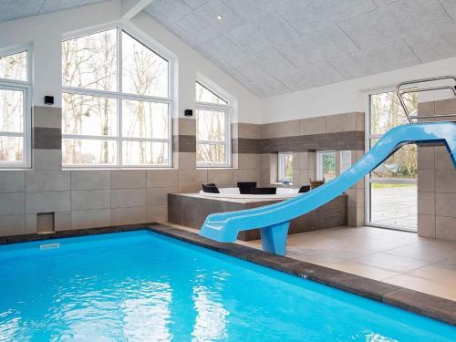  14 person holiday home in Str by in Strøby