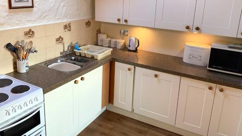 Cider Cottage - 3 Bedroom - Onsite Parking