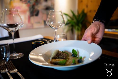 Boutique Hotel OchSen - image 9
