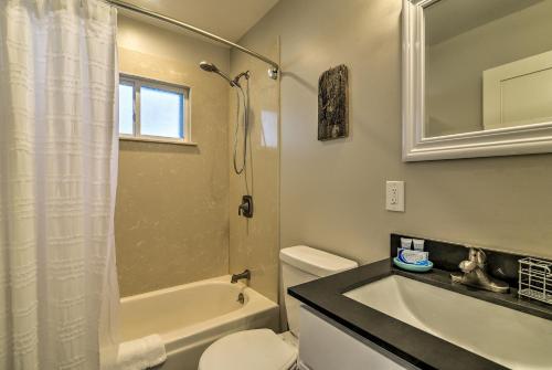 Updated Dog-Friendly South Lake Tahoe Home with Yard - image 9