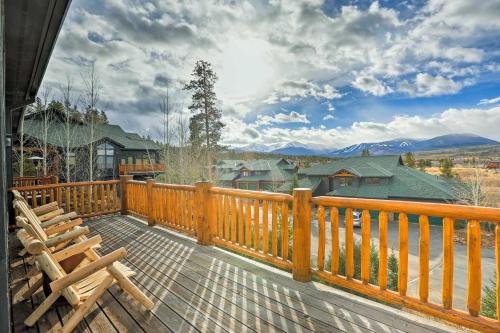 Luxury Duplex with 2 King Masters Billiards and Views - image 9