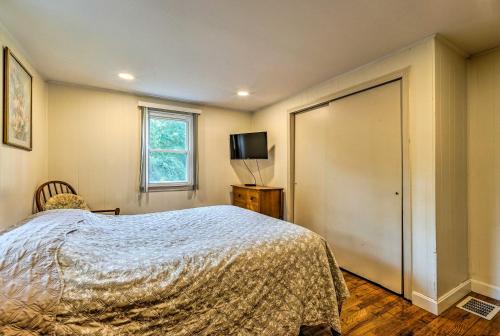 Charming Mashpee Home with Pool Patio and Game Room! - image 4