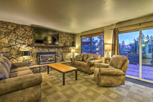 South Lake Tahoe 'Mountain View Lodge' with Hot Tub! - main image