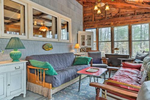 East Otis Reservoir Cabin w/ Porch - Walk to Lake! in Chester (MA)