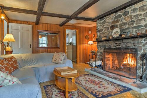 East Otis Reservoir Cabin w/ Porch - Walk to Lake! in Chester (MA)