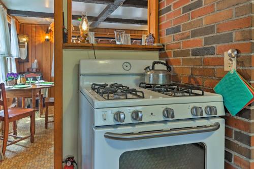 East Otis Reservoir Cabin w/ Porch - Walk to Lake! in Chester (MA)