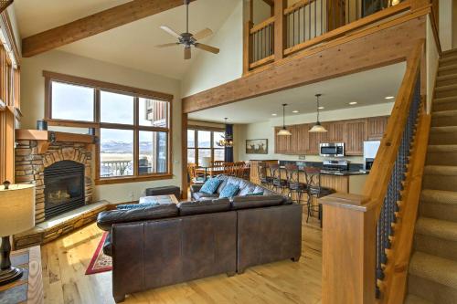 Family Home on Golf Course about 3 Mi to Granby Ranch! in Granby, USA