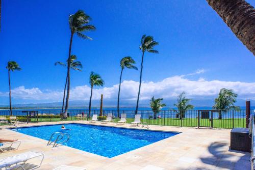 Amazing Oceanfront Maalaea Condo with Pool Mtn Views - main image