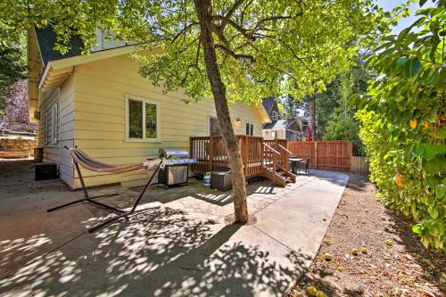 Updated Cabin Close to Lake Arrowhead Village! - image 5