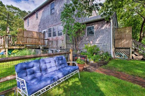 Marthas Vineyard Apt about 1 Mile to Inkwell Beach! - image 8