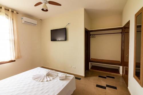 Standard Double Room image 2