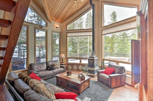 Home with Deck 3 Mi to Main St Breck and Ski Resort! - image 7