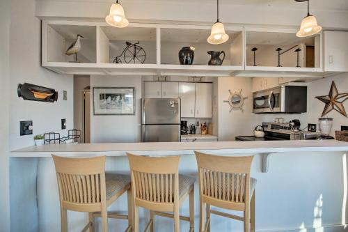 Waterfront Hamptons Home with Dock and Stunning Views! - image 4