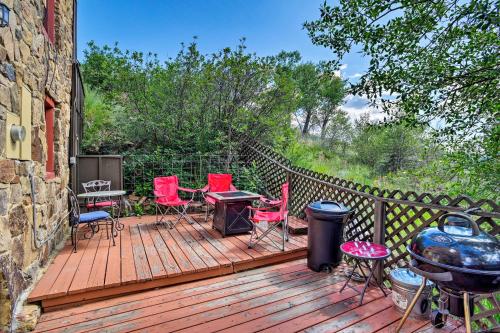 Cozy Home with Deck and Mountain Views Walk to Casinos - image 3
