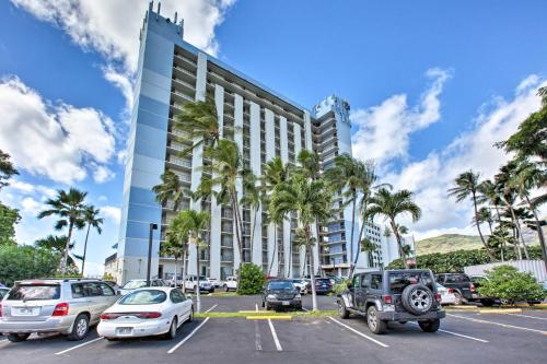 Updated Makaha Condo with Pool and Ocean-View Lanai! - image 2