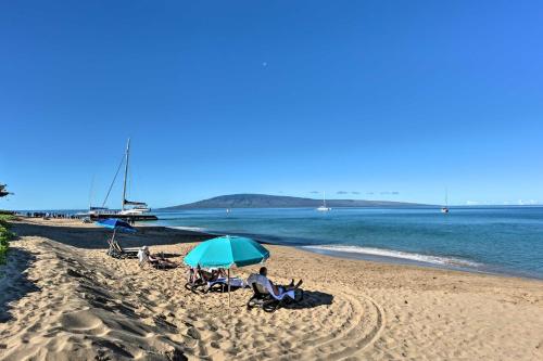 Kaanapali Beach Resort Condo with Lanai and Ocean Views! - main image