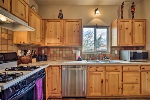 1 Mi to Santa Fe Plaza Quiet Home with Patio in Santa Fe, USA