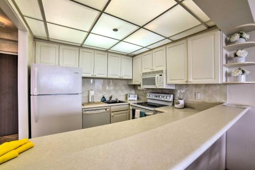 Kaanapali Beach Resort Condo with Lanai and Ocean Views! - image 14