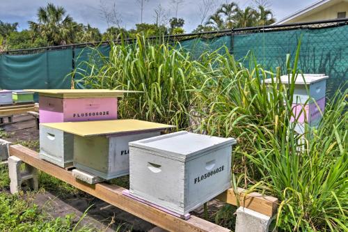 Palm Beach Gardens Apiary Retreat - 6 Mi to Beach!