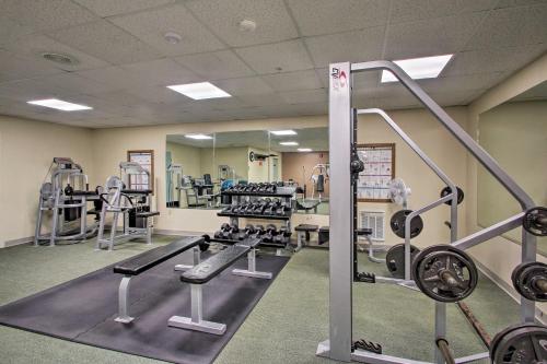Cozy Condo with Mtn Views, Pool, Hot Tub, and Balcony!
