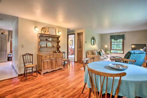 Peaceful Rochester Apartment 18Mi to Plymouth Rock - image 6