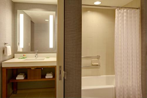 King Room with Sofa Bed - High Floor