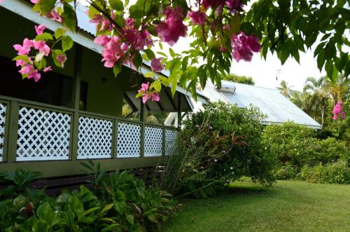 Gina's Garden Lodges