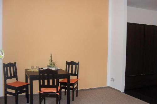 Iekārtas, Pension Am Steinberg in Muldestausee