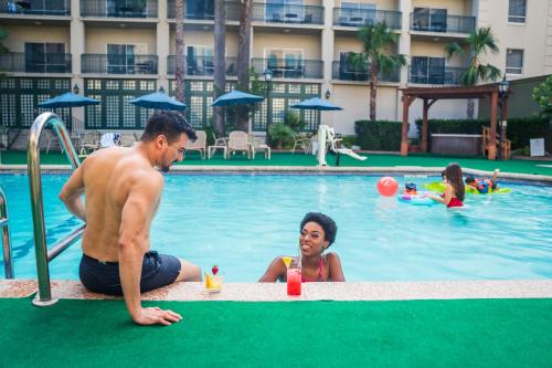 Menger Hotel - image 2