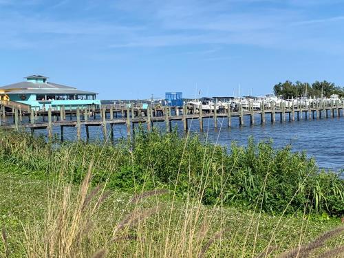 Pelican Island Cottages - image 5