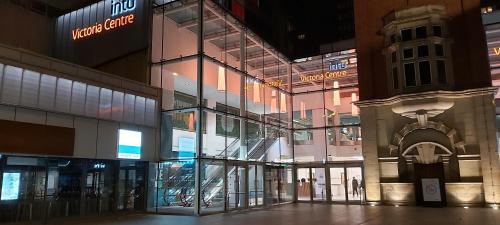 Victoria Centre Apartments in the Shopping Centre - Nottingham City Centre - Cook as you would at Home - image 13