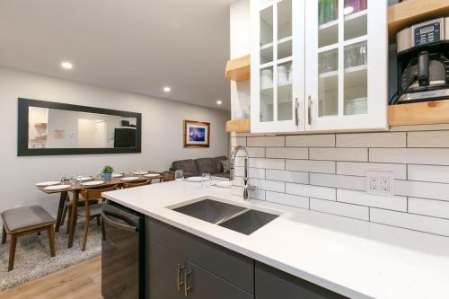 Glaciers Reach by Allseason Vacation Rentals - Apartment - Whistler Blackcomb