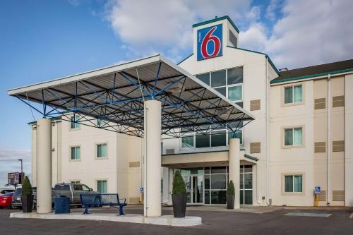 Motel 6-Saskatoon, SK