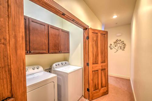 Cozy Central Glenwood Springs Condo with 2 Decks! - image 10