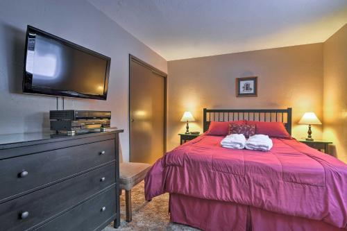 3BR+Loft S. Lake Tahoe Cabin w/ Deck & Gas Grill! - image 8