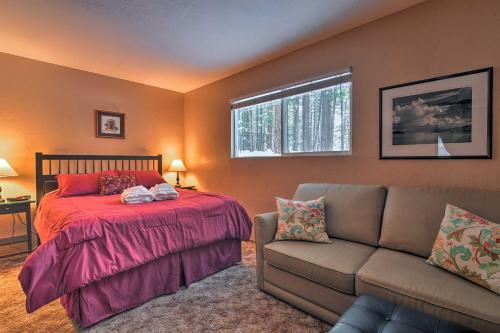3BR+Loft S. Lake Tahoe Cabin w/ Deck & Gas Grill! - image 9