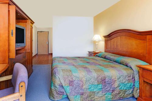 Super 8 by Wyndham Klamath Falls - image 13